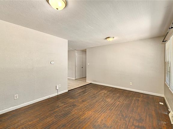 5th image of 11211 Herrick Ave