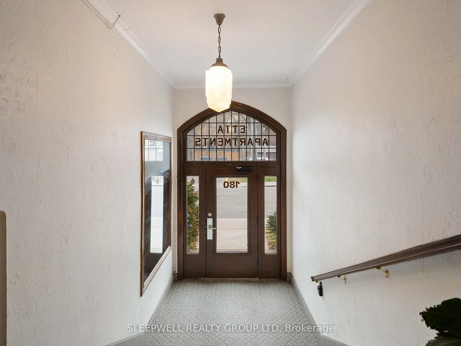 2 bed, $2,600 — Photo 2