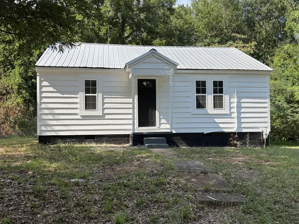 483 Purdy Rd, Selmer, TN 38375