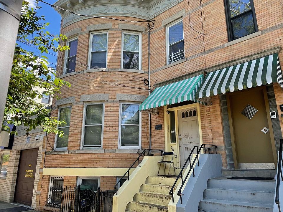 2nd image of 6072 Palmetto St