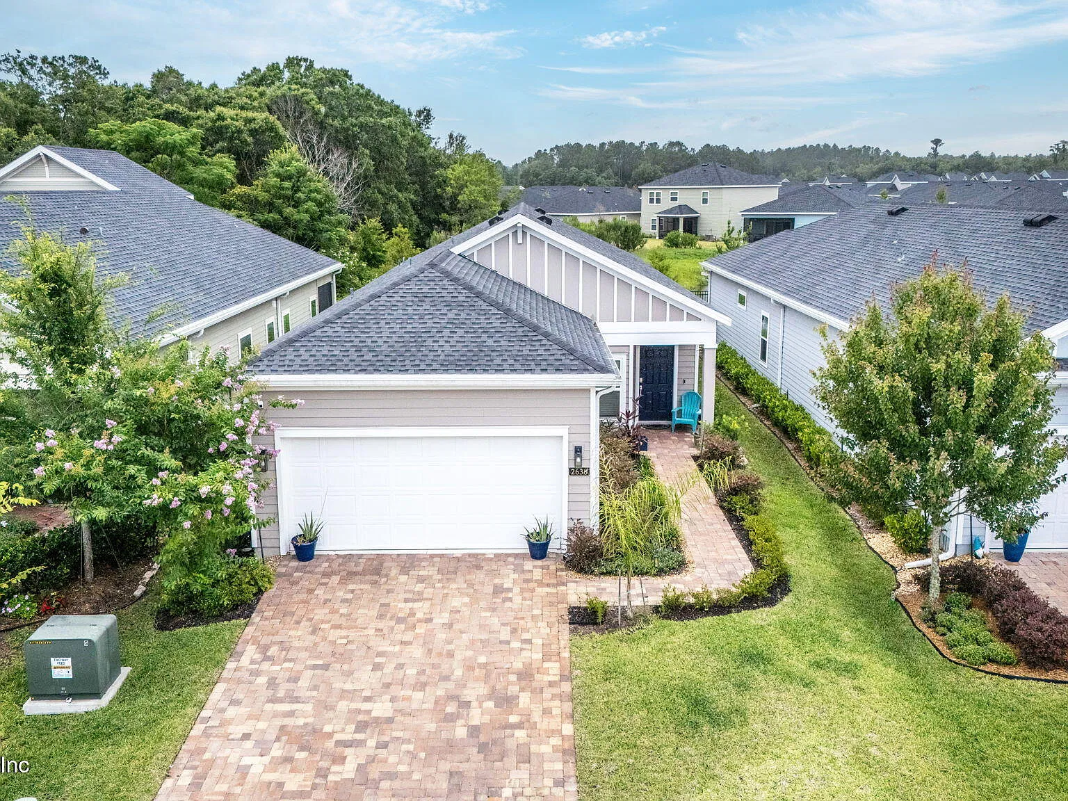 4 bed, 2.5 bath, 1853 sqft, $2,200 — Photo 2
