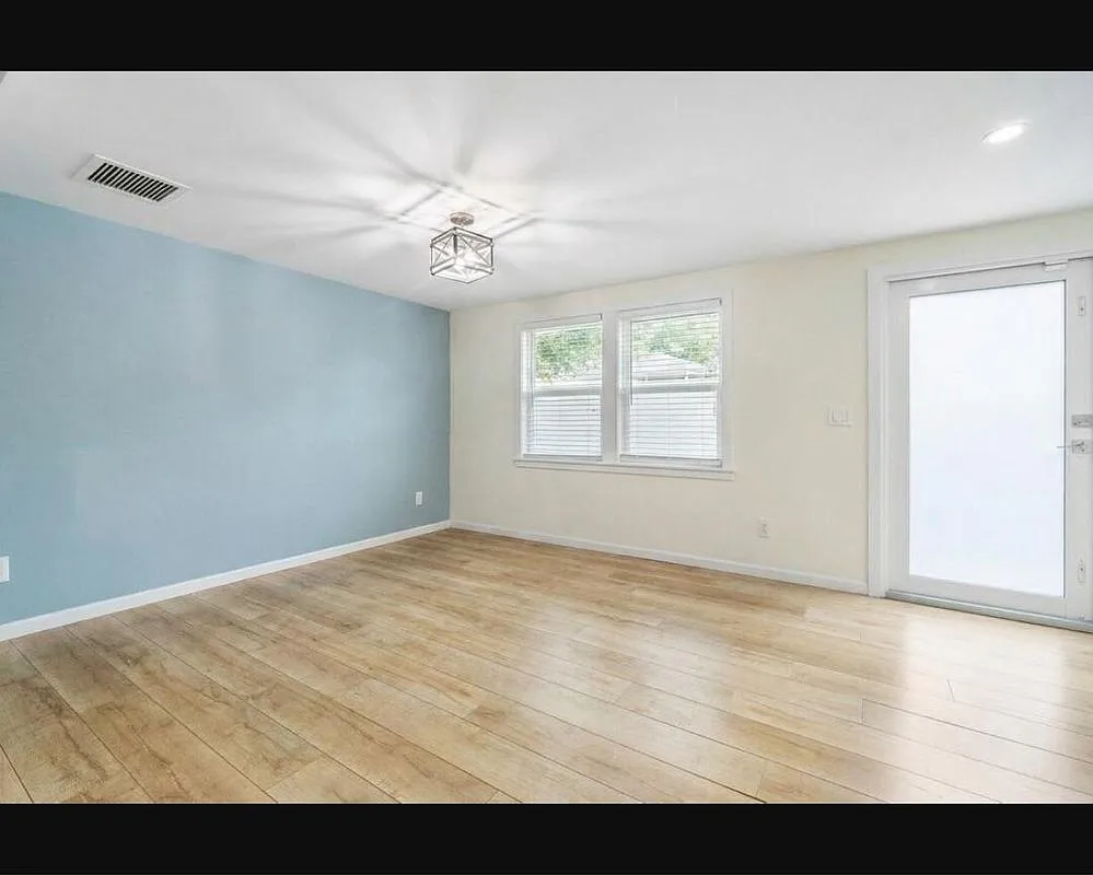 3 bed, 2.0 bath, 1440 sqft, $5,650 — Photo 2