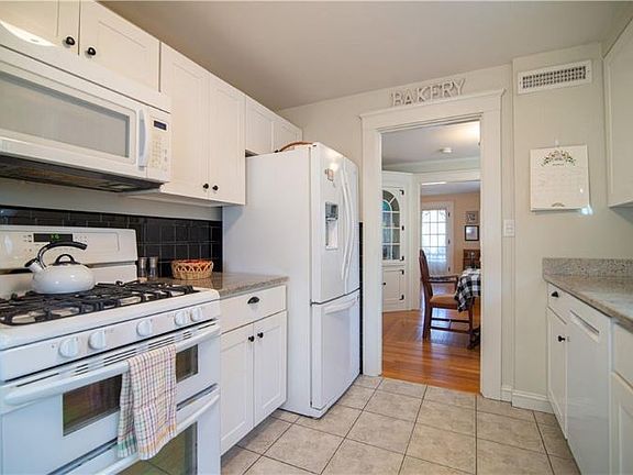 3rd image of 57 Morse Ave