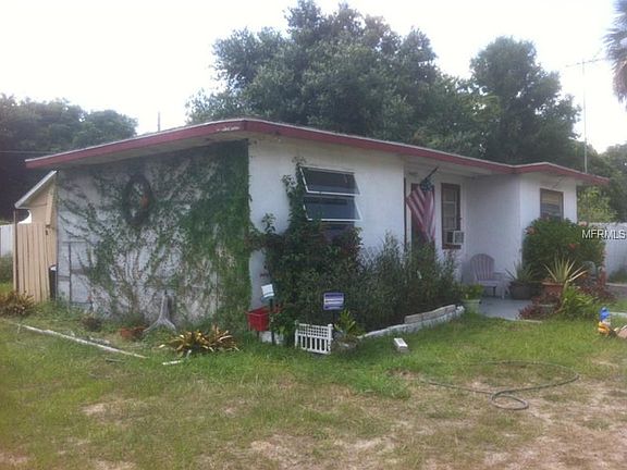 2nd image of 138 N Hart Blvd