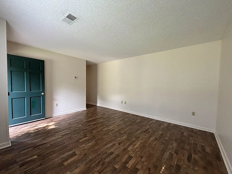 1153 Verlington Dr — Photo 3