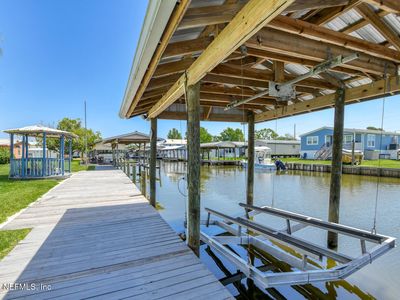 156 MOONLITE Drive, Welaka, FL, 32193