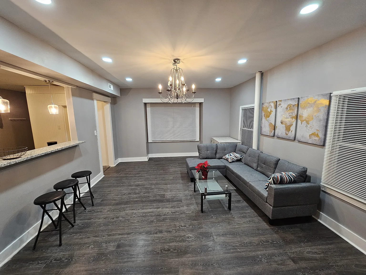 2 bed, 1300 sqft, $1,599 — Photo 1