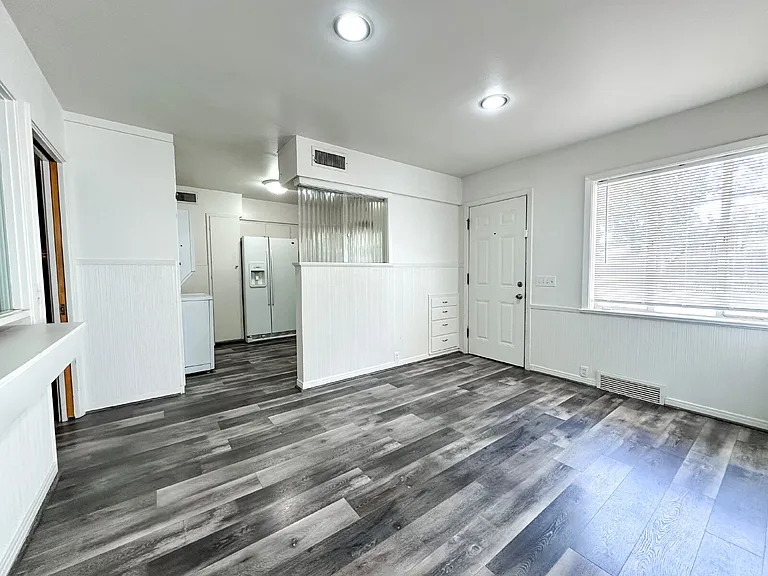 3405 37th St — Photo 7
