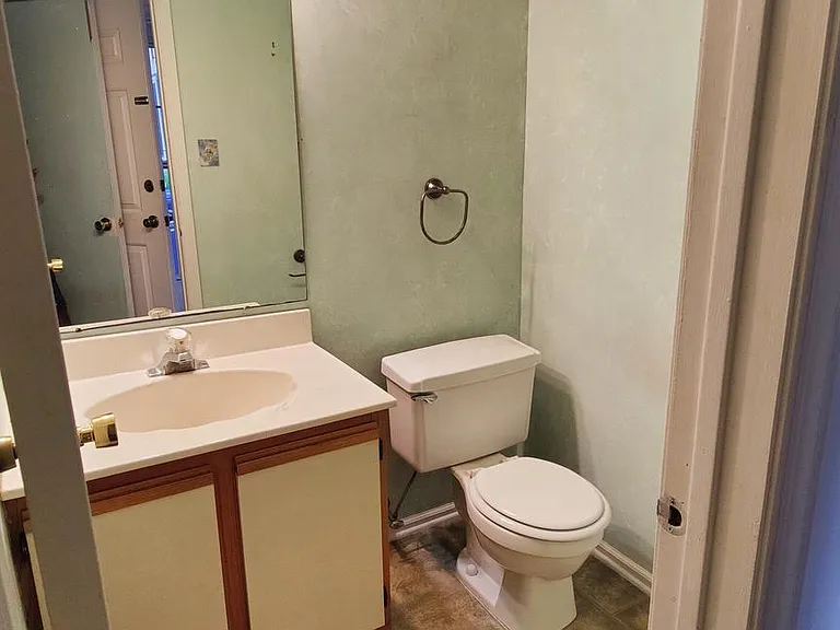 166 Winstead Dr — Photo 5