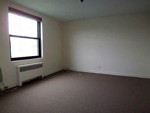 3rd image of 6991 Park Dr E