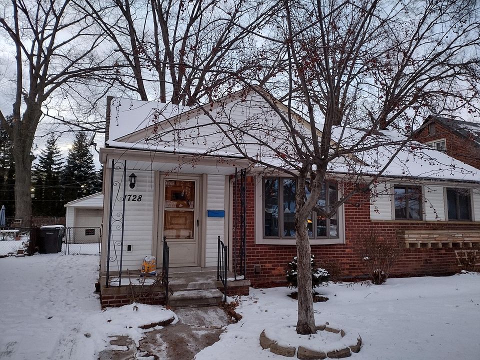 2nd image of 1728 Sherwood Ct