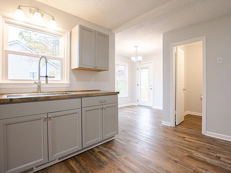 125 Whitehall Dr — Photo 13