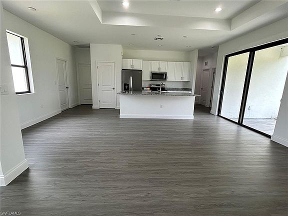 3rd image of 351 Ranchito Ave