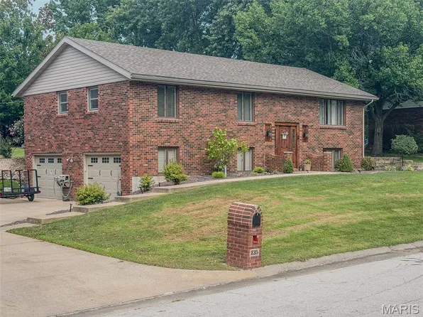 135 Pioneer Trl, Hannibal, MO 63401