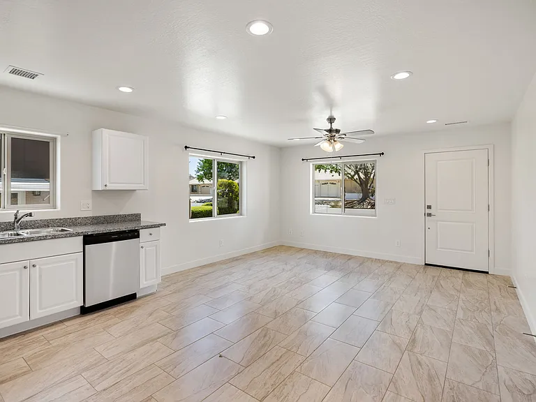 6201 N Reata Dr #2 — Photo 11