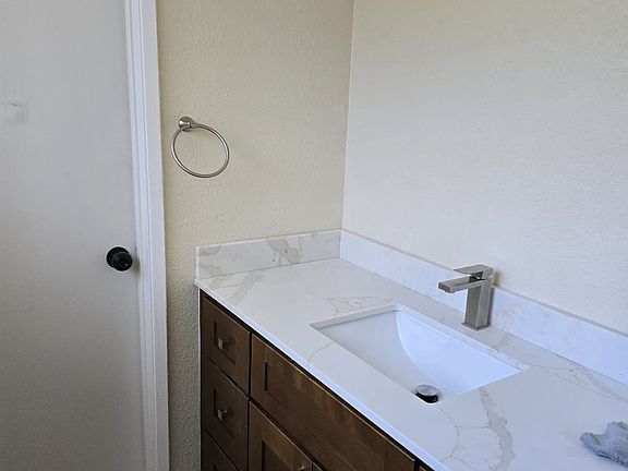 2nd image of 2307 Diamond Oaks St