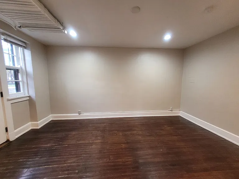 1534 Woodland Ave #B1 — Photo 8