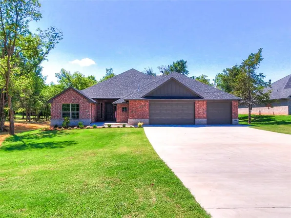 9071 Oak Tree Cir, Edmond, OK 73025