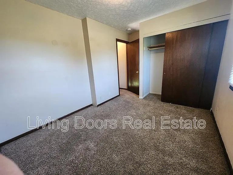 1627 Deweese Dr — Photo 10