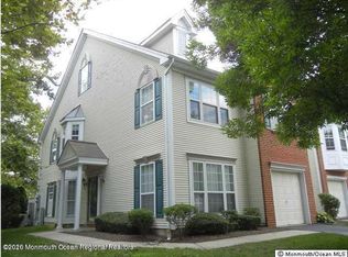 8 Oxford Rd, Holmdel, NJ 07733