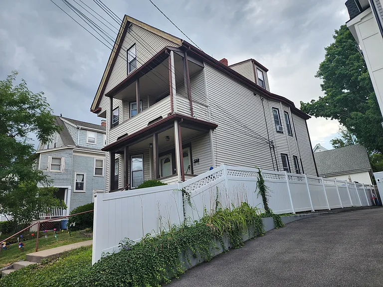 10 Park Rd #1 — Photo 2