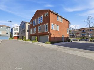 2700 E Chaucer St #13, Los Angeles, CA 90065