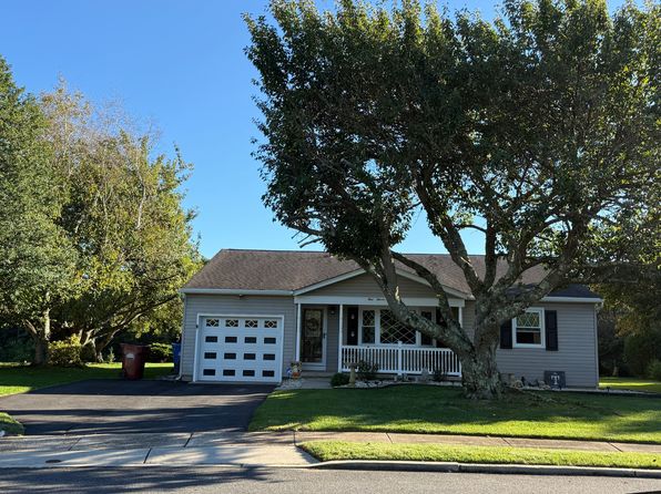 111 Langley Ct