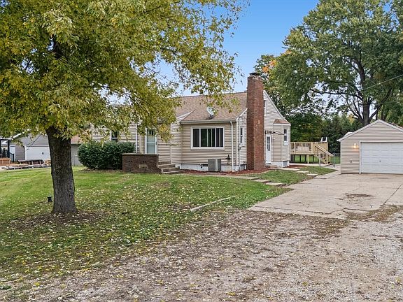 4th image of 1010 Spring Bay Rd