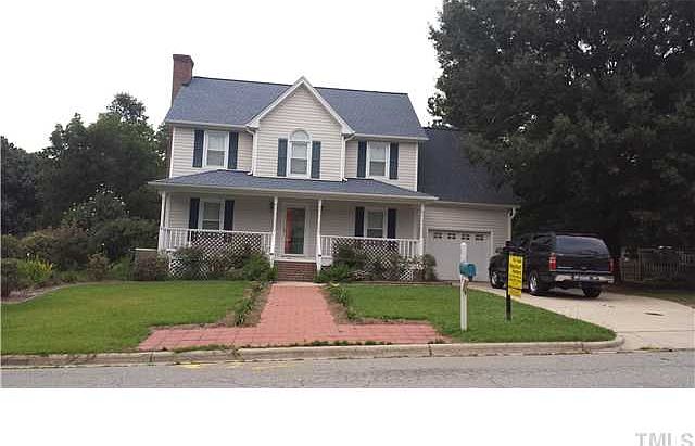 1st image of 3 Woodsdale Dr