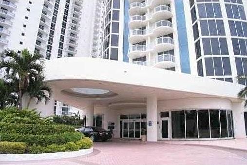 3rd image of 18671 Collins Ave APT 3202