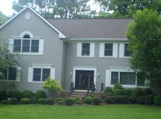 8 Campo Rd, Randolph, NJ 07869