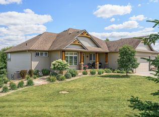 2711 44th St W, Webster, MN 55088