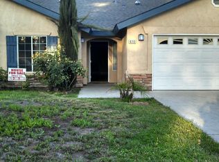 820 N Chinowth Rd, Visalia, CA 93291