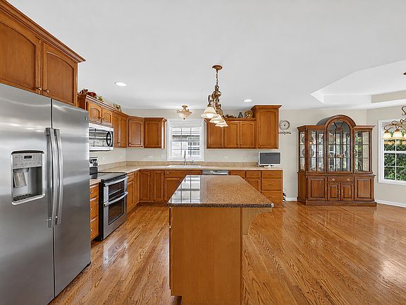 2nd image of 1351 Dalemont Way