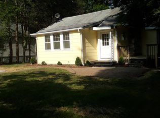 21 Mathes St, Lake Peekskill, NY 10537