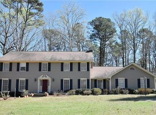 1827 Forest Springs Ct, Dunwoody, GA 30338