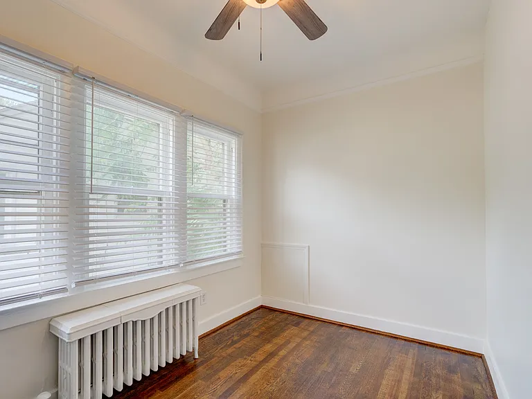 835 Allen St — Photo 10