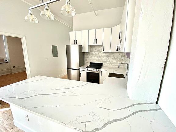 4th image of 449 Troutman St APT 2A