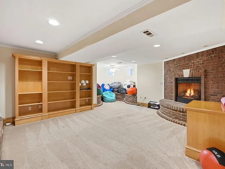 949 S St NW — Photo 26