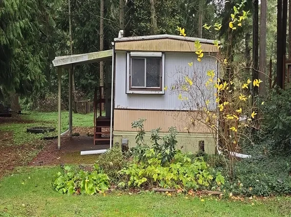 7883 Guemes Ave, Clinton, WA 98236