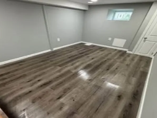 553 Dewey Avenue image 4 of 6