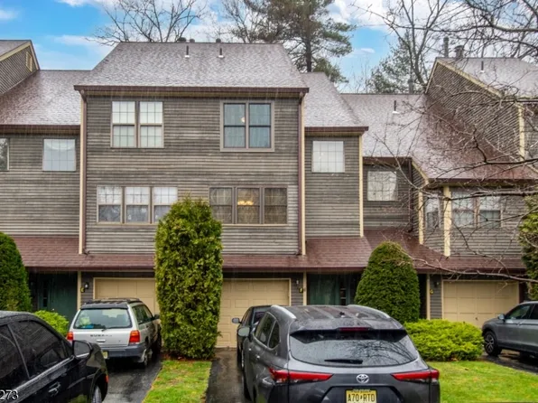 23 Foxboro Ln, West Milford Twp., NJ 07480