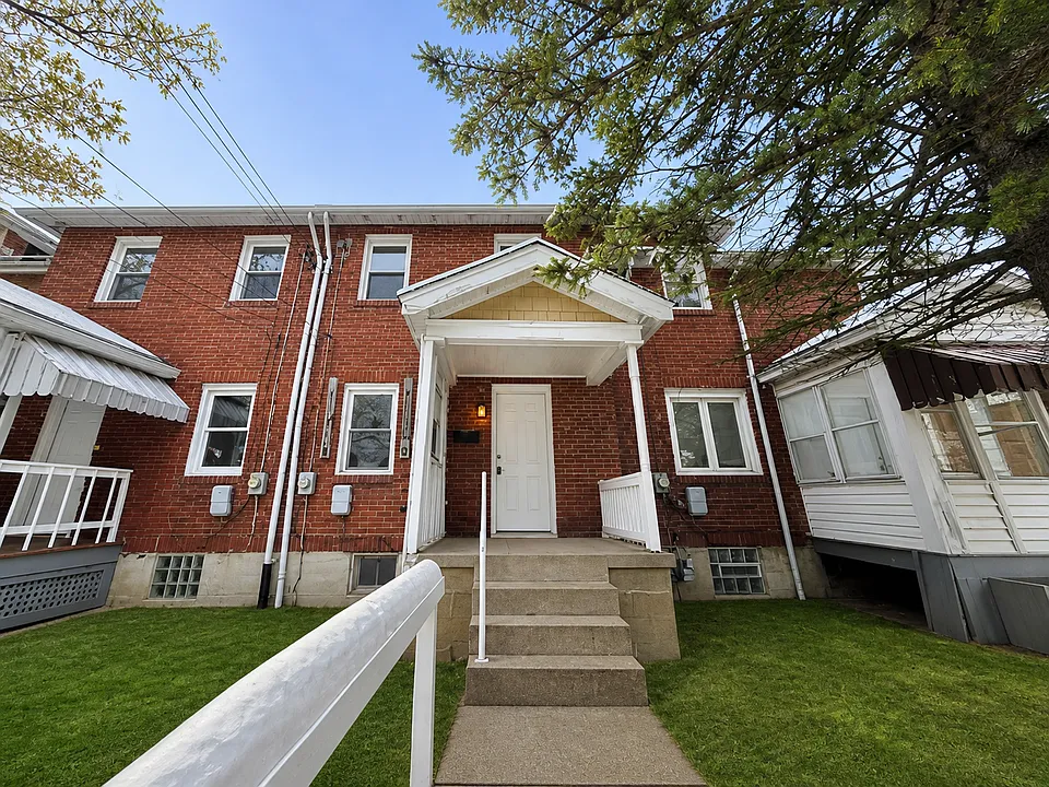 866 Vankirk St