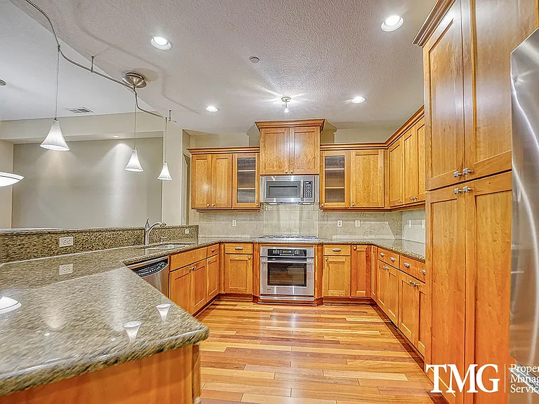 10424 SW Windwood Way — Photo 8