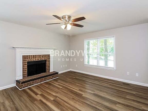 5th image of 413 Braxton Dr