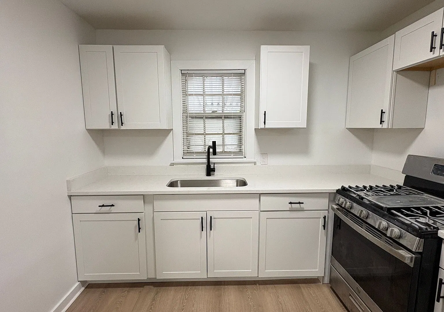 3bedroom 1bath house in NLR, fully renovated, available now for just $1,095/mo — Photo 4
