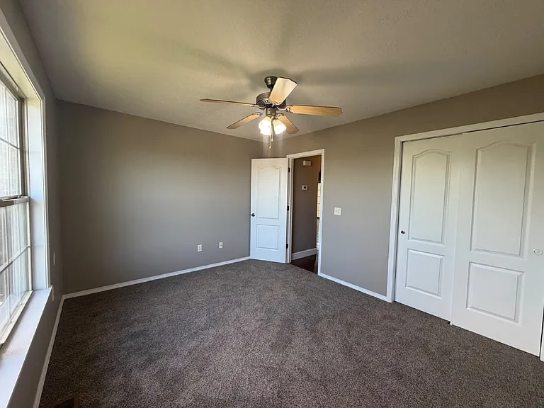 260 Roundhill Rd — Photo 24