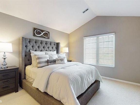 5th image of 1076 Lakeland Way