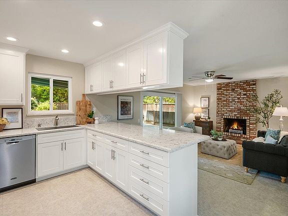 4th image of 1160 Ayer Dr