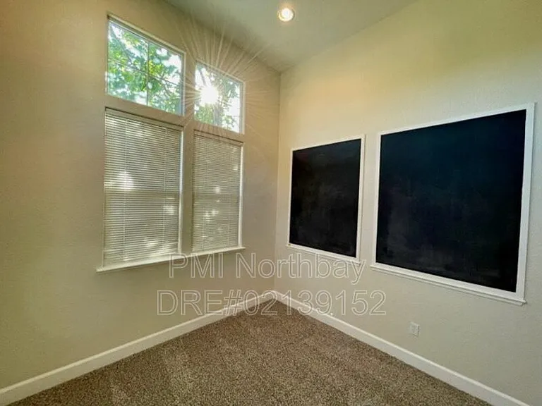 6347 Newhaven Ln — Photo 8
